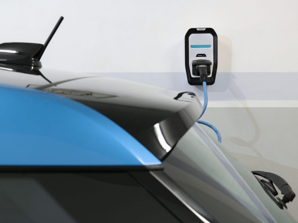 Borne de Recharge Électrique pour une Résidence